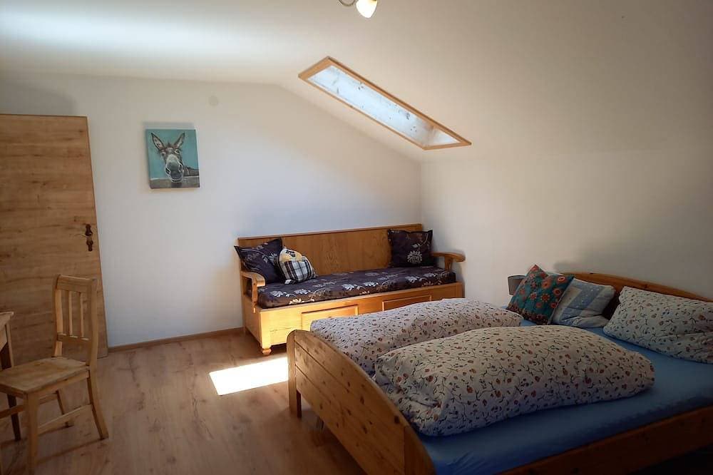 Foto 3 von 27: Schöne grosse renovierte Ferienwohnung mit 3 Schlafzimmern