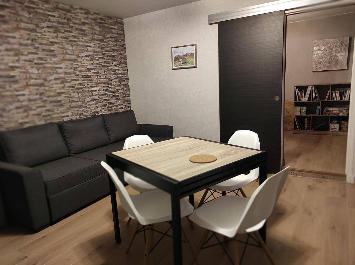 Foto 5 von 48: Two-Bedroom Apartment