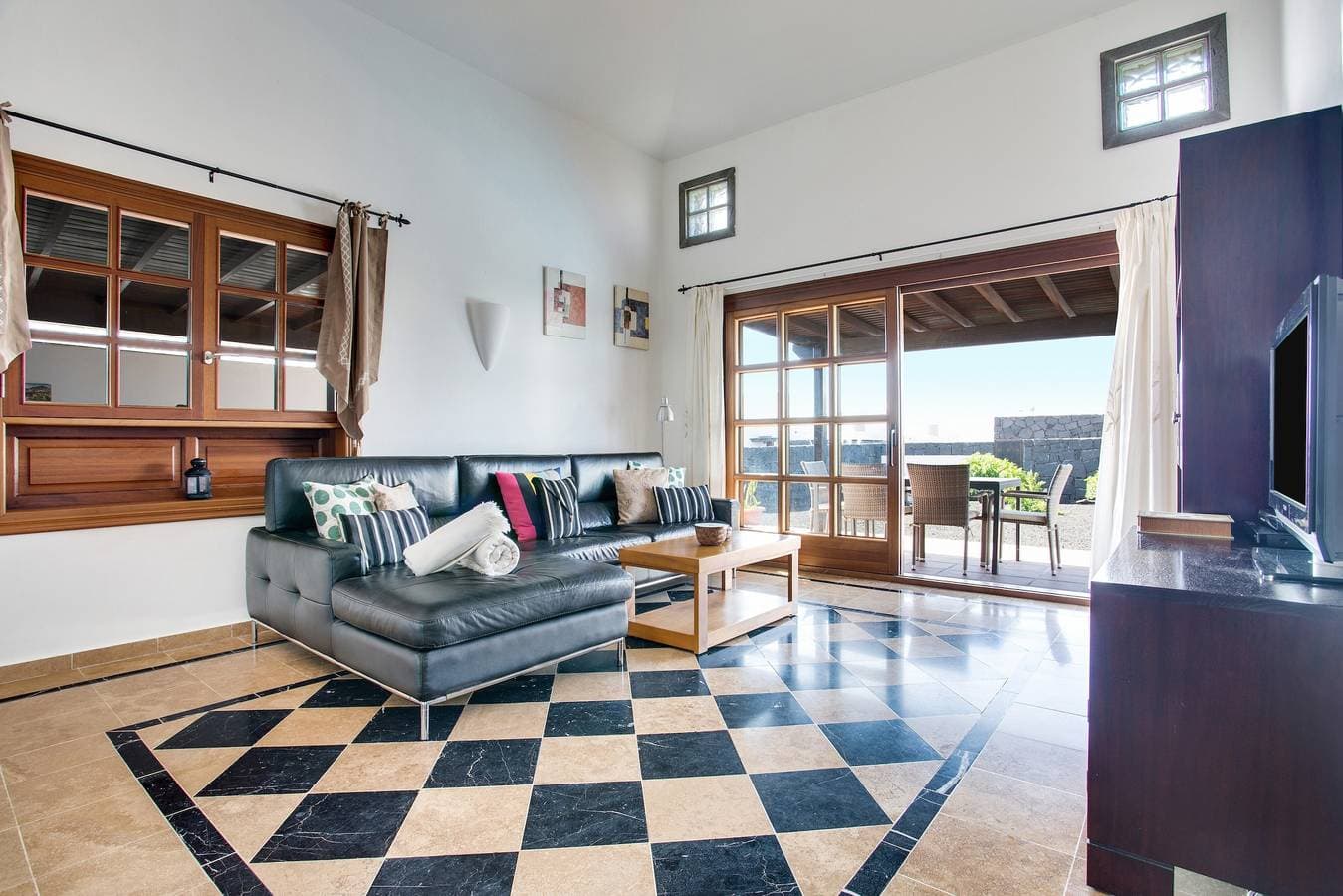 Foto 8 von 28: Schönes Ferienhaus "Casa Violeta" mit Terrassen und Pool