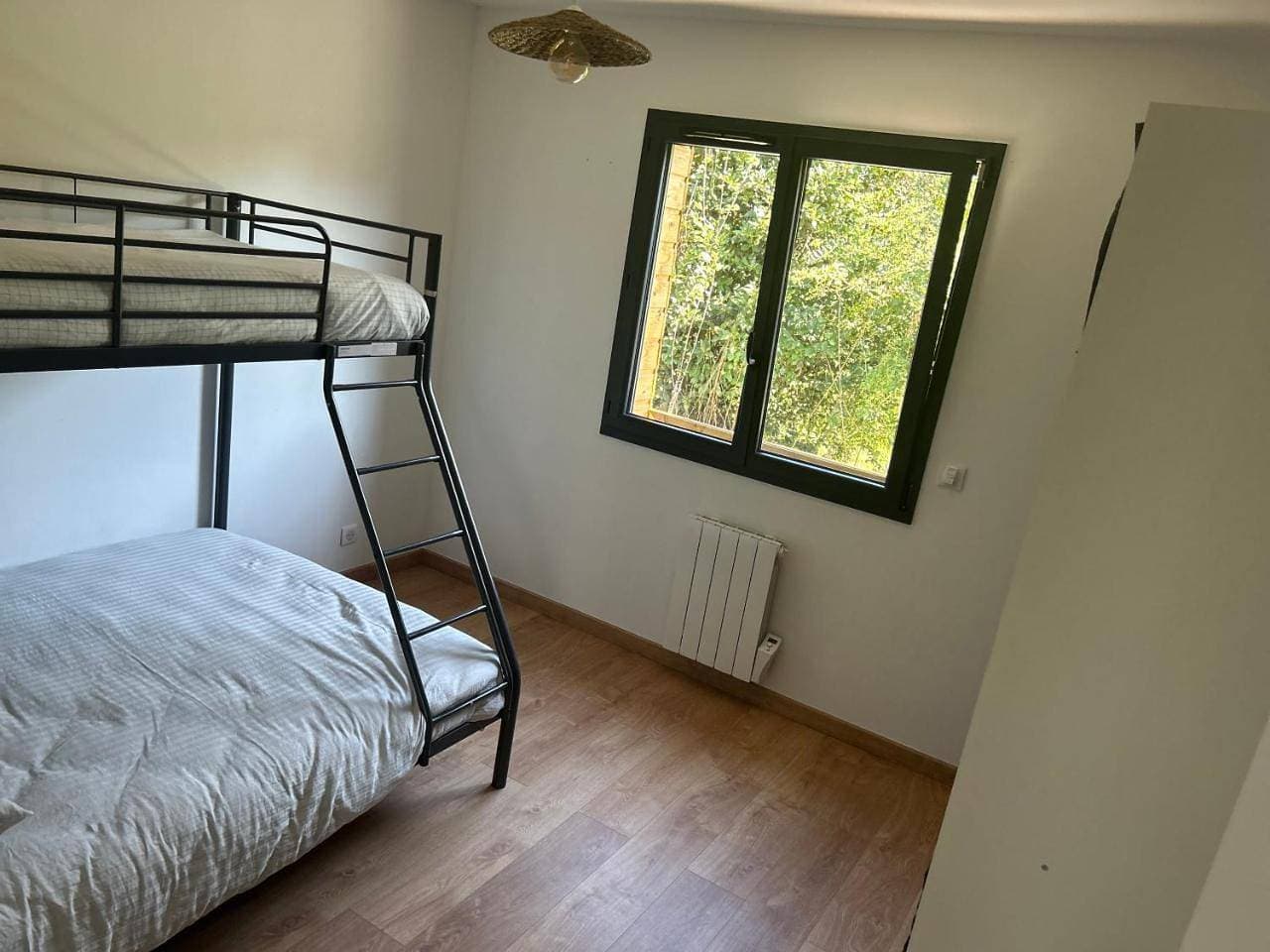 Foto 11 von 18: Three-Bedroom House