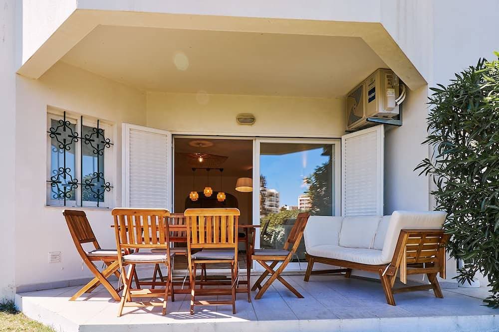 Apartment Delphine mit Pool 1