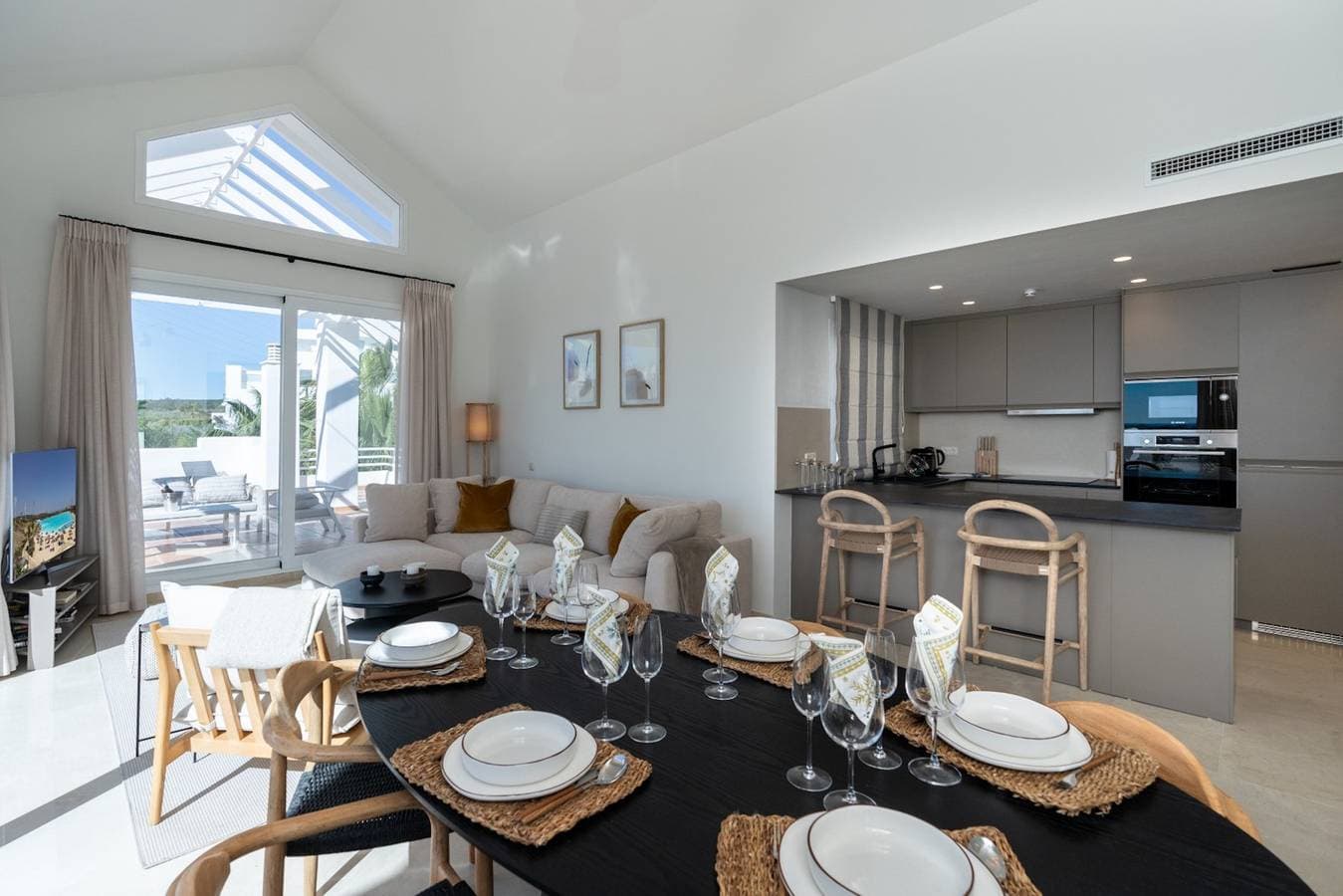 Foto 2 von 63: Exclusive 3-bed Penthouse Alcazaba Lagoon