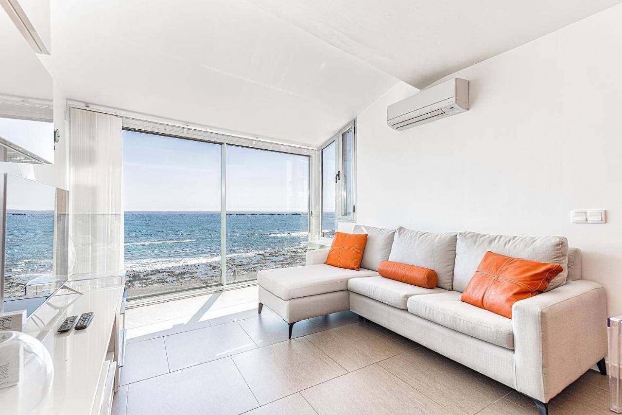 Luxury First Line Apartment. 1