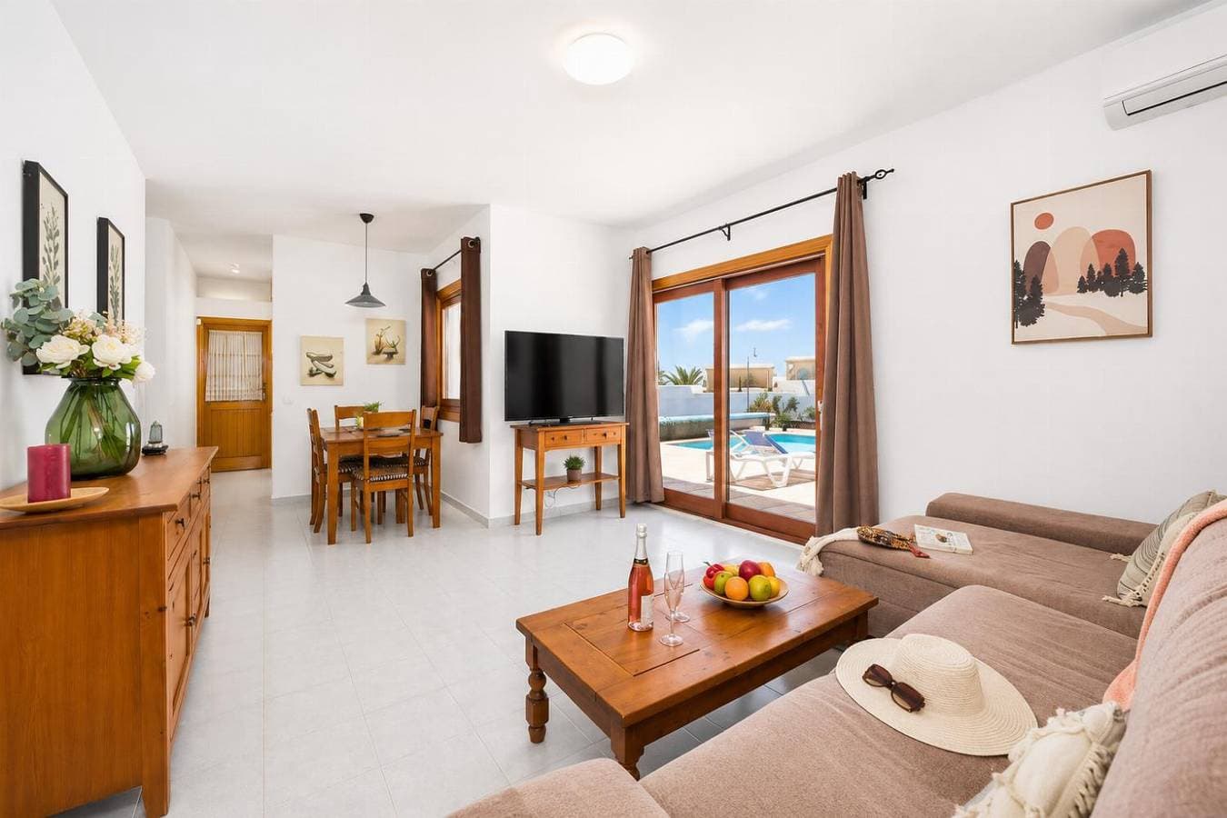 Foto 7 von 21: Villa für 4 Personen mit Terrasse