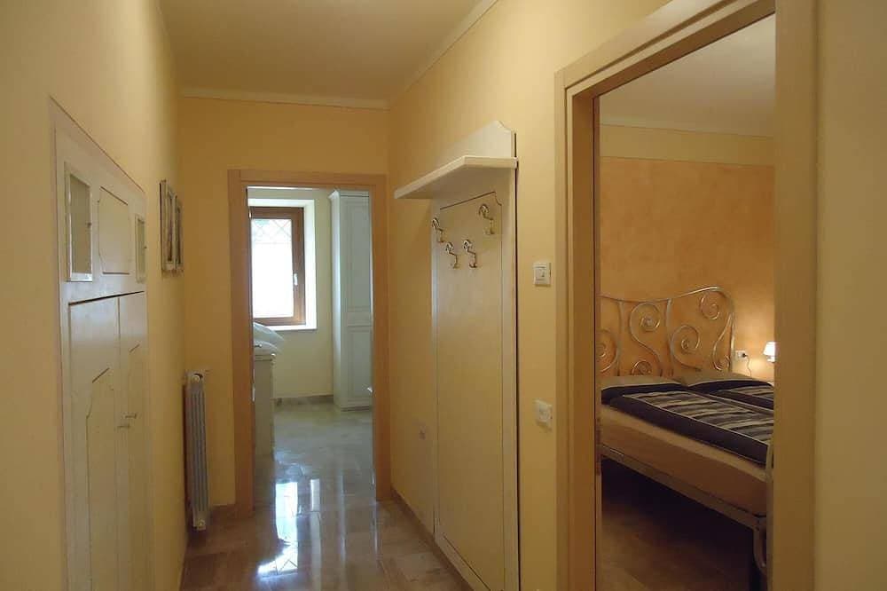 Foto 2 von 30: Große Wohnung mit tollem Blick in ruhiger Lage, 200m zum See, bis 5 Pers.