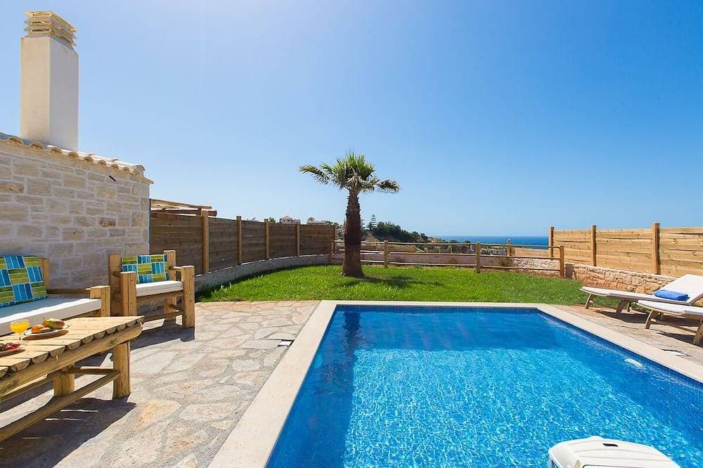 Foto 12 von 21: Chainteris Villa II, with Private Pool & Vast Views