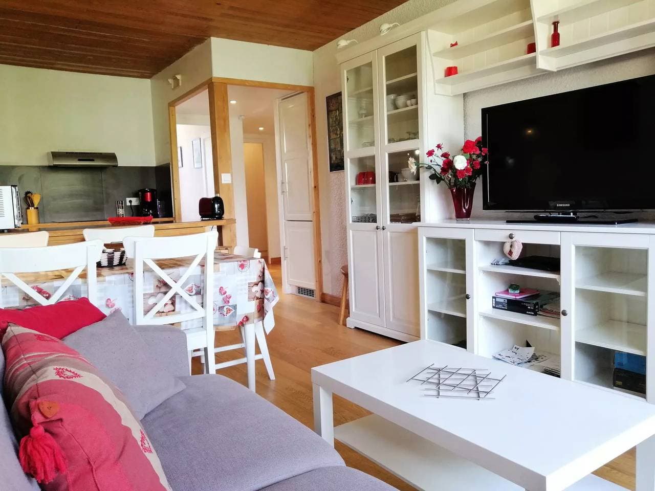 Foto 8 von 14: Schöne renovierte Wohnung, 2 Schlafzimmer, 2 Badezimmer, 58m2