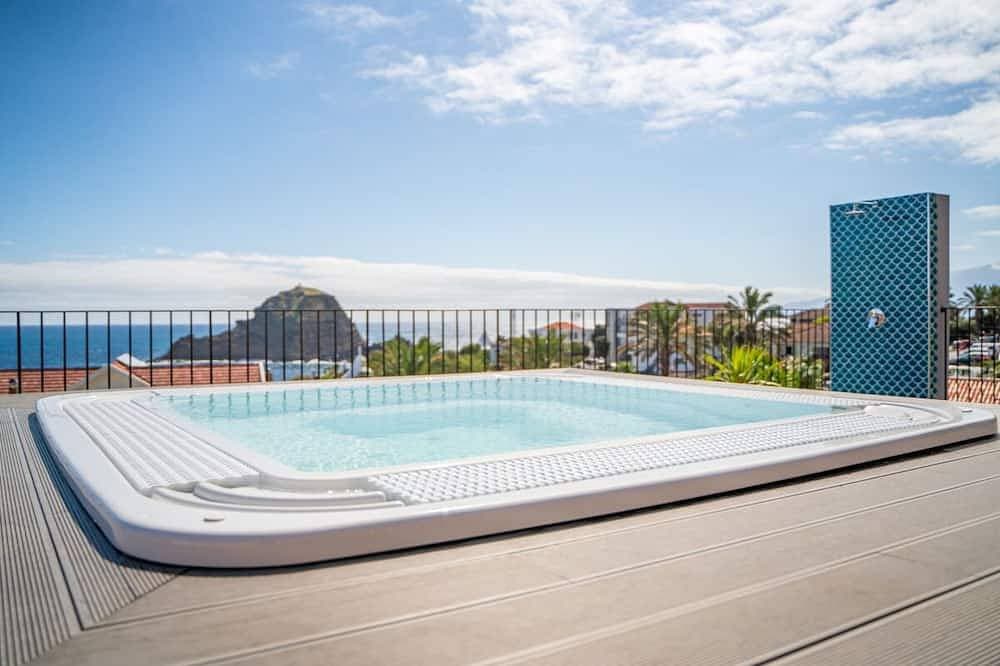 Sophisticated Studio w/ Balcony near Ocean – Peaceful Relaxation with Breakfast! 1