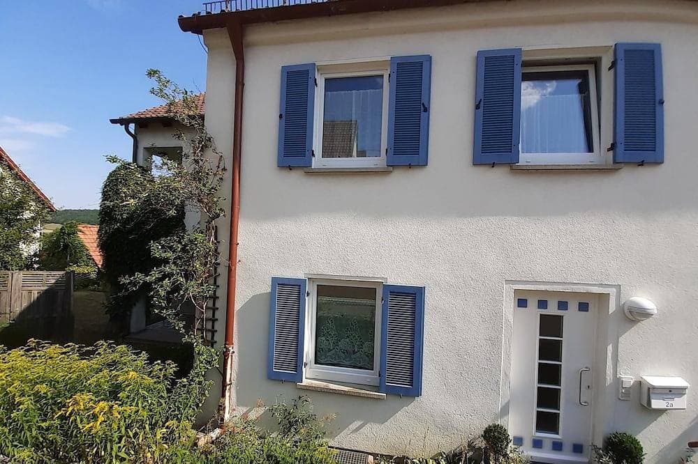 Foto 5 von 7: Großzügige, moderne Ferienwohnung (53qm) in ruhiger Lage mit Panoramablick über das Taubertal