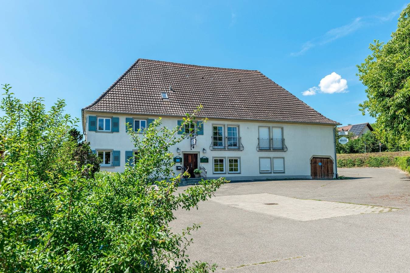 Foto 4 von 33: Zimmer 'Meersburg' mit gemeinsamer Terrasse und Wi-Fi