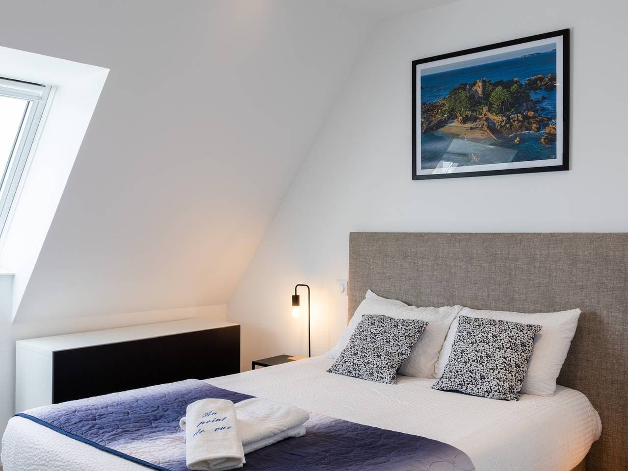 Foto 4 von 33: Gästezimmer Au Point de Vue „Zimmer Ile Bono“ – 2. Etage, Meerblick, WLAN