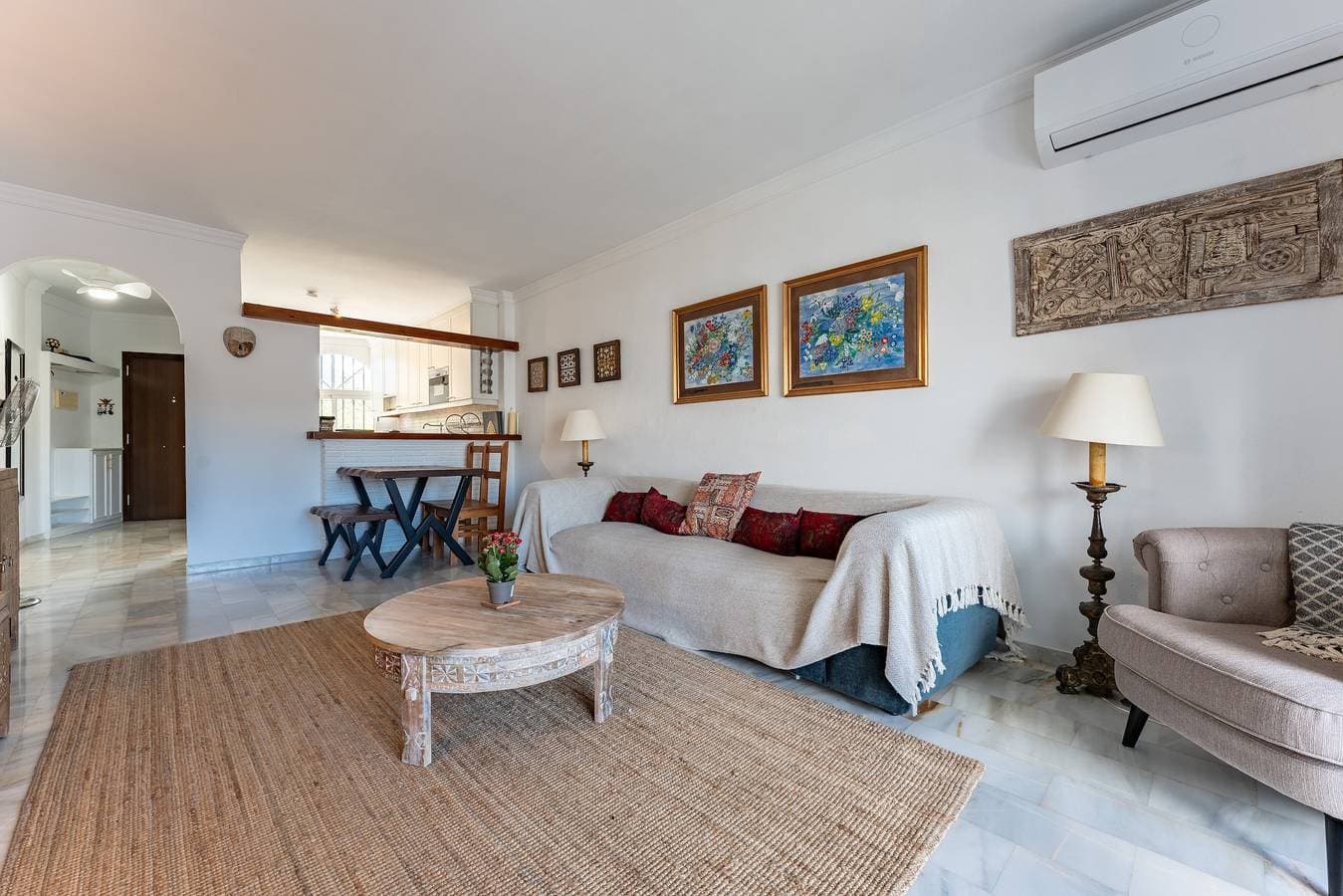 Foto 5 von 21: Schöne Ferienwohnung in ruhiger Lage mit Pool, WLAN, Klimaanlage, Terrasse & Garten