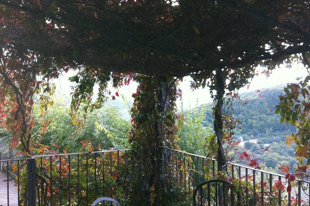 Romantic Hideawy in Tuscany 1