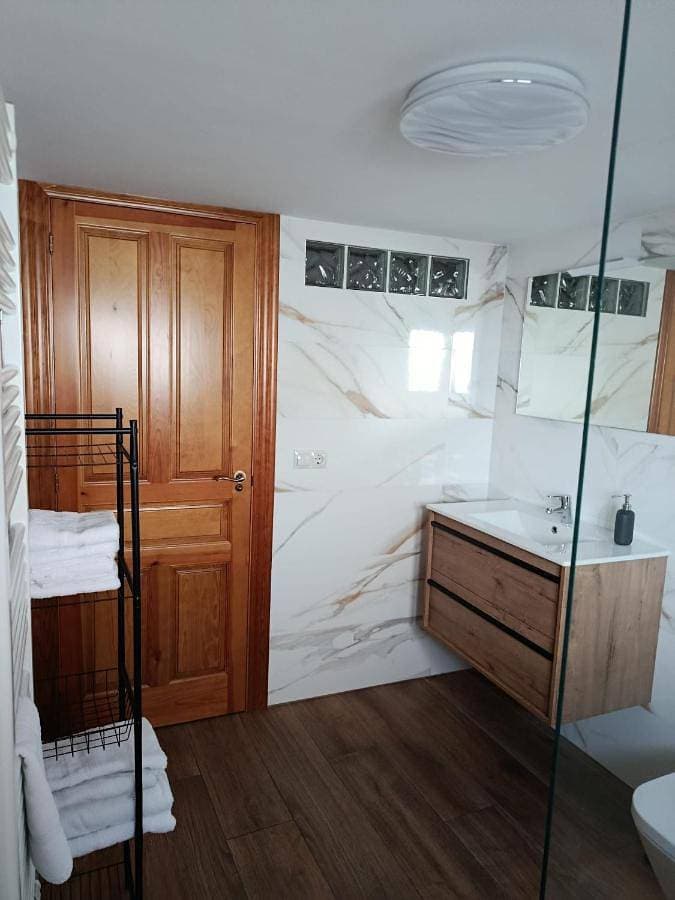 Foto 5 von 16: Two-Bedroom Apartment