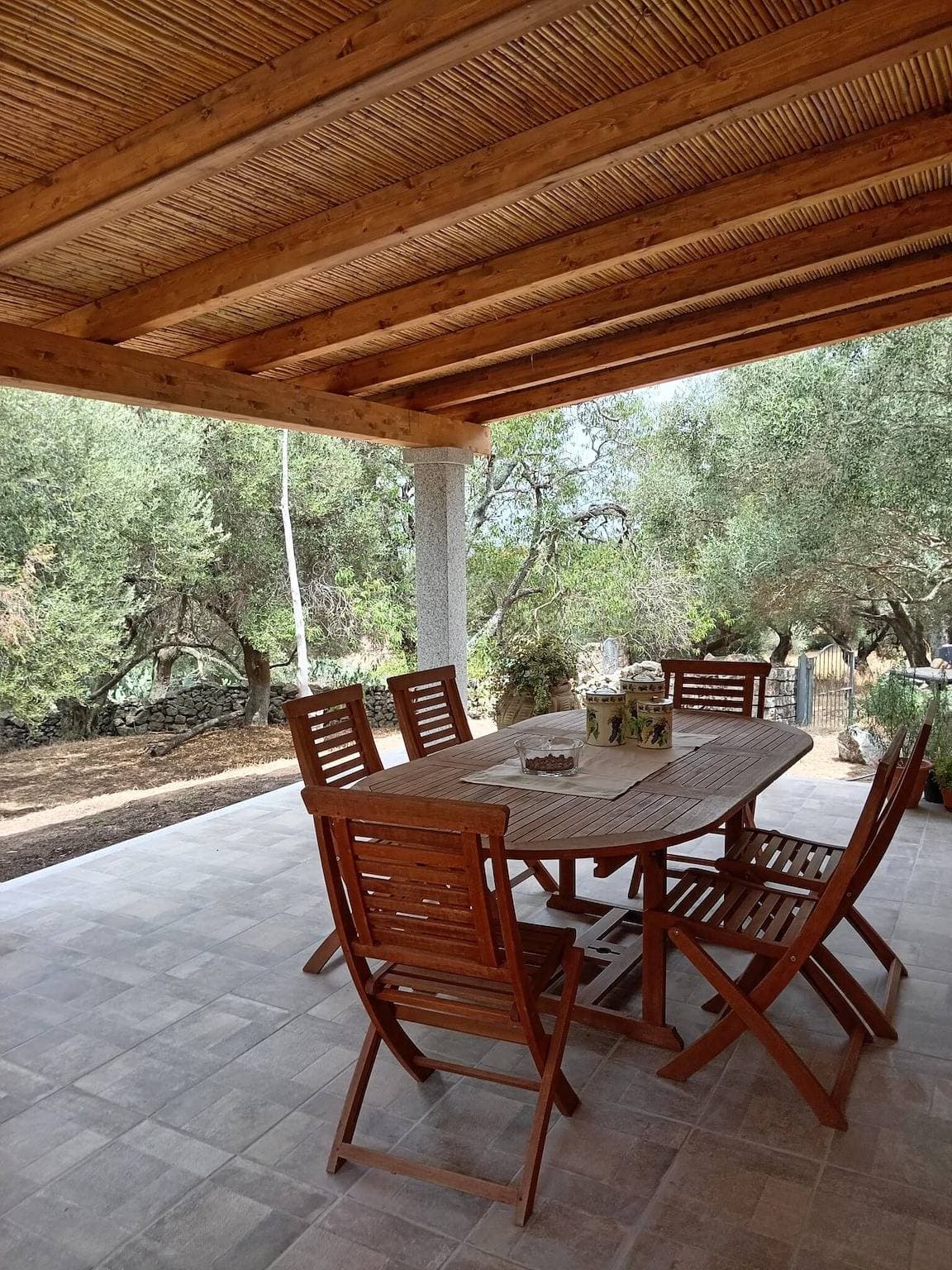 Foto 2 von 29: Cottage 'Stazzu Spadulagliu bei Olbia' mit Bergblick, WLAN und Klimaanlage