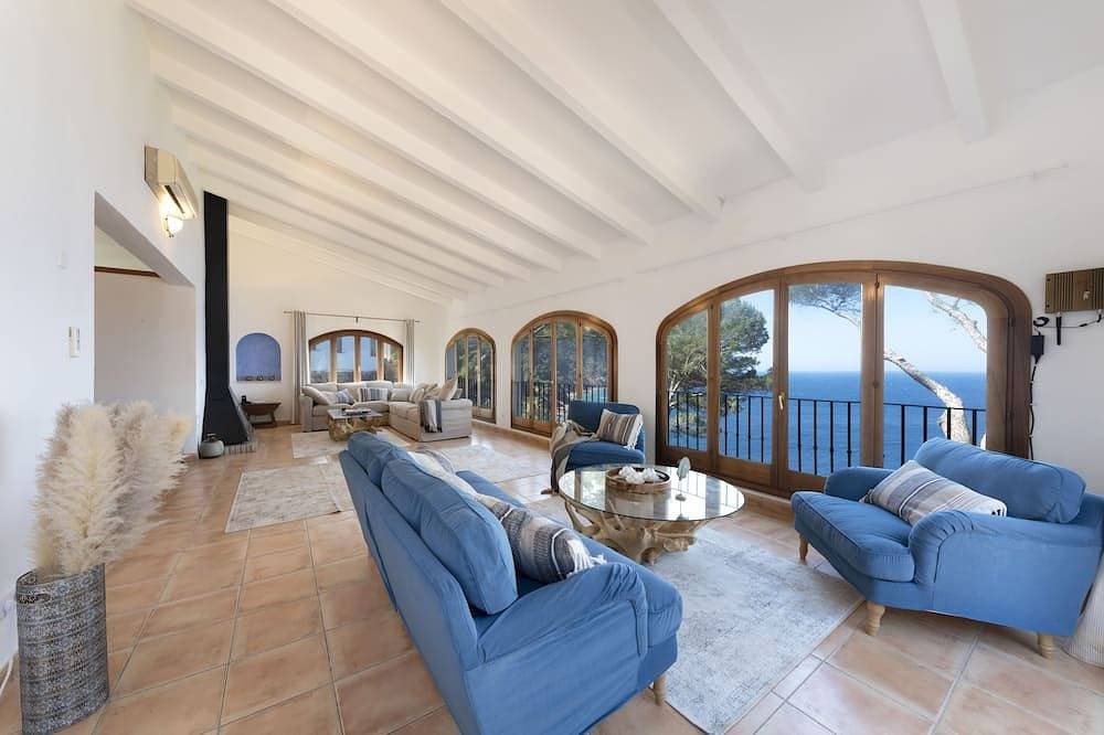 Foto 10 von 25: Chalet con Vistas Panorámicas en Primera Línea de mar
