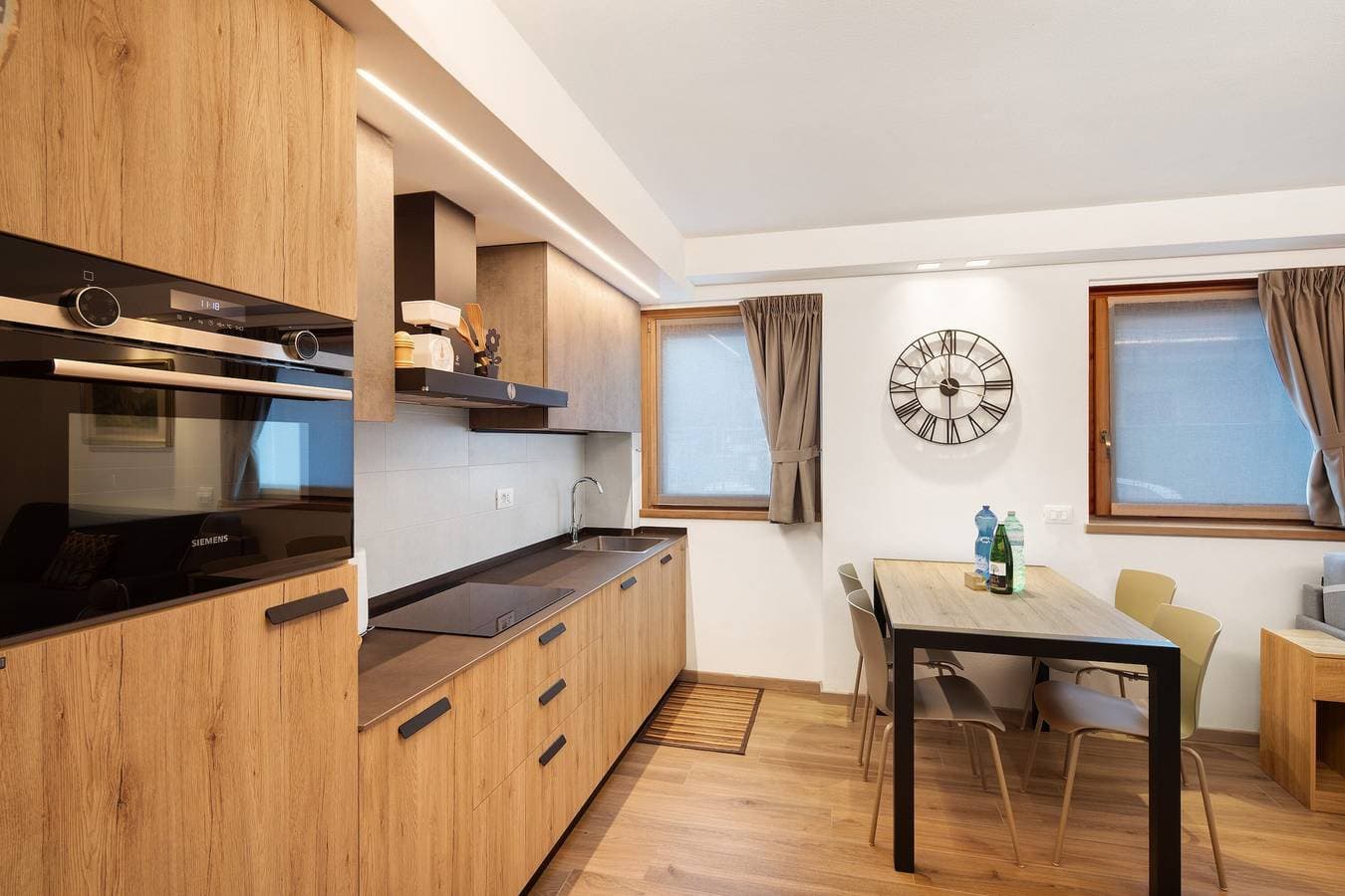 Foto 4 von 24: Ferienwohnung 'Chalet Emma Isolaccia' mit Bergblick, privater Terrasse und Wi-Fi