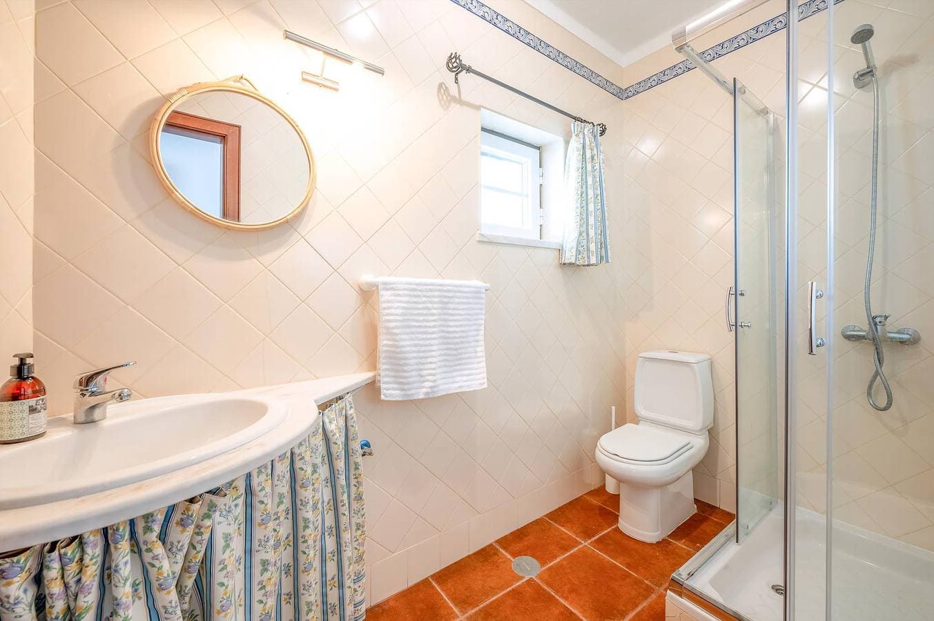 Foto 13 von 41: Ferienhaus für 7 Personen mit Pool