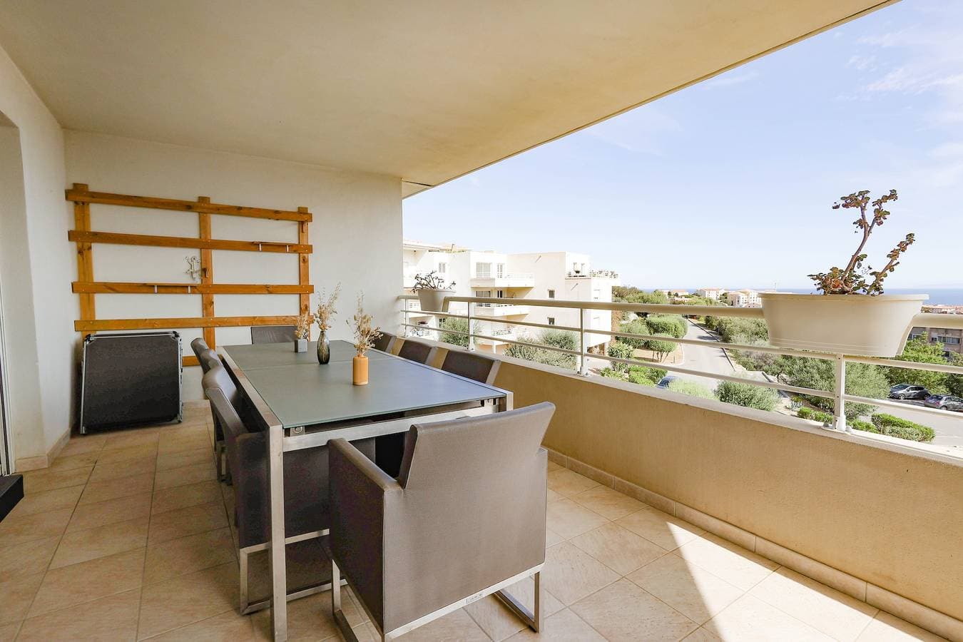 Foto 2 von 21: Ferienwohnung für 4 Personen mit Terrasse