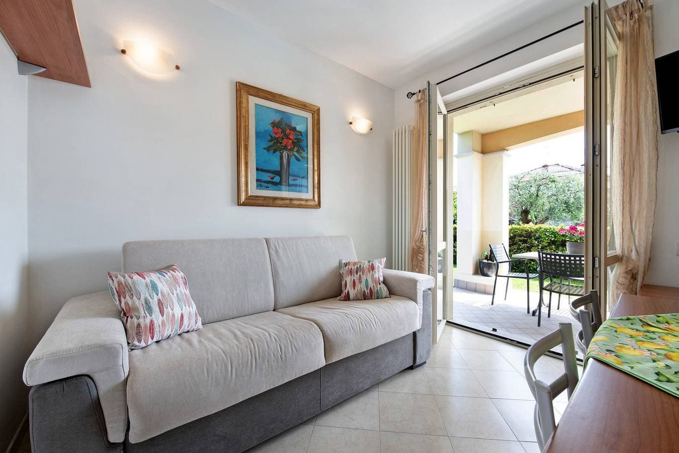 Foto 8 von 21: Ferienwohnung 'Katy Lake Salvia' mit Gemeinschaftspool, privater Terrasse und WLAN