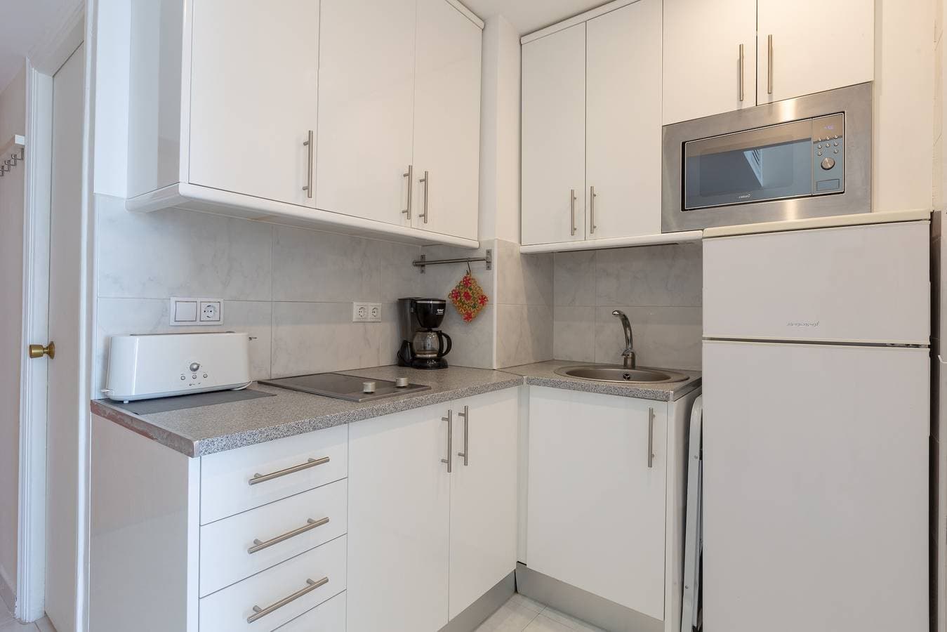 Foto 9 von 22: Studio Ferienwohnung mit Meerblick & Wi-Fi