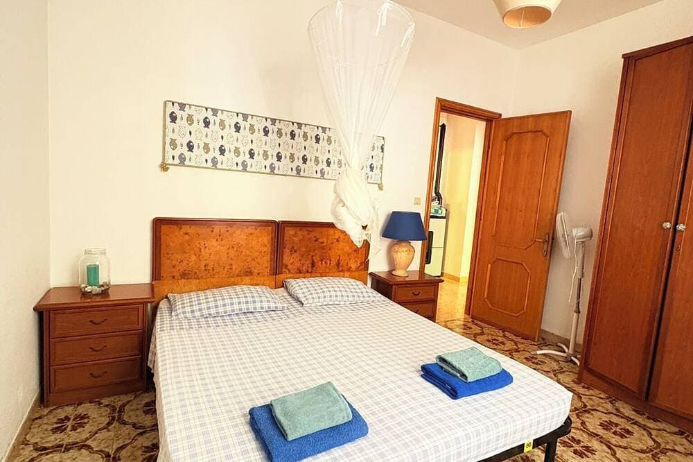 Foto 4 von 30: Villa with Beautiful Private Garden & Breathtaking Sea View