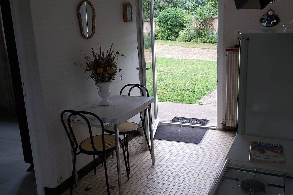 Foto 11 von 15: Country house, forest side
