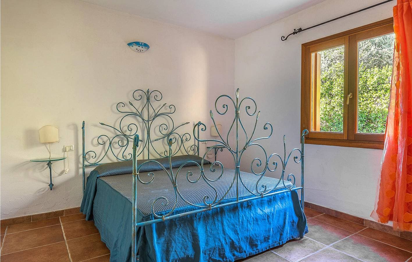 Foto 5 von 14: Budoni Wohnung im Obergeschoss: AC, Küche, 4 Schlafplätze.