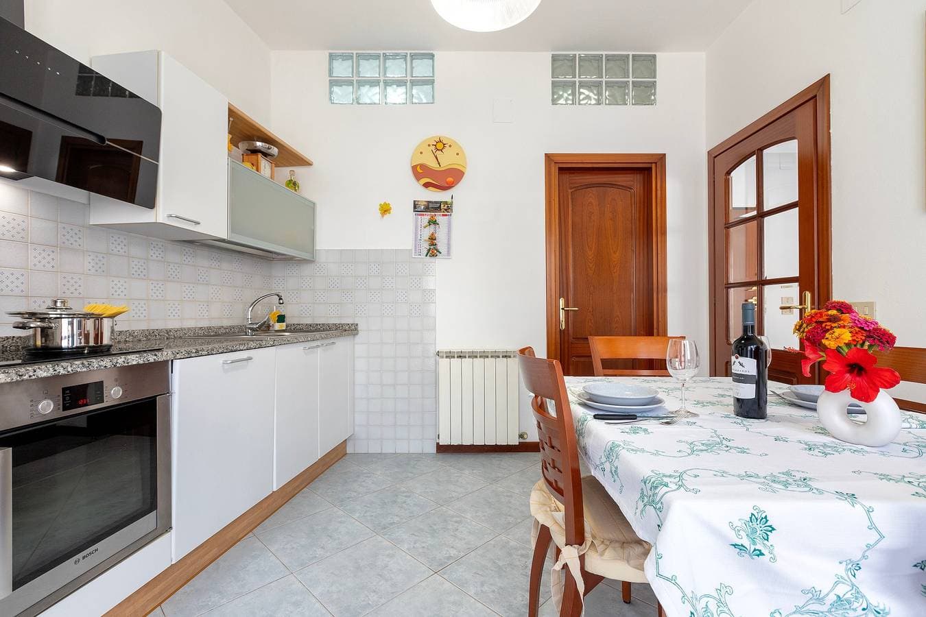 Foto 10 von 29: Apartment 'Mare Chiaro' mit Balkon, WLAN und Klimaanlage