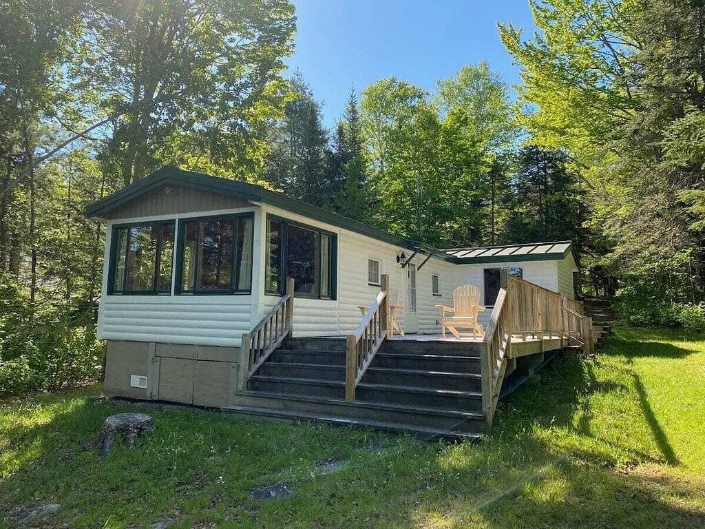 Foto 13 von 21: Heartland Camp on Quimby Pond