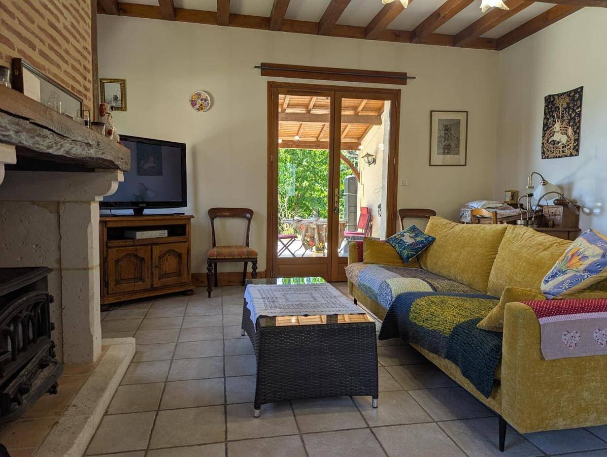 Foto 4 von 9: Family Room with Private Bathroom