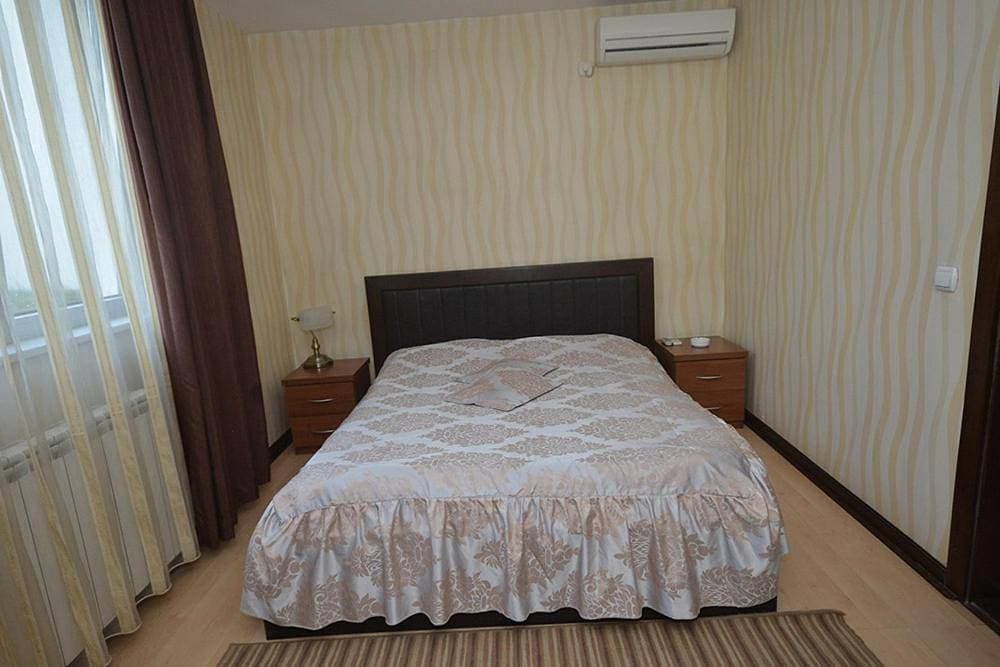 Foto 10 von 12: Double Room with Shower