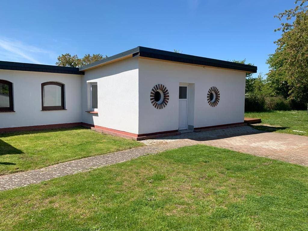 Bungalow in Schwerin ruhig, modern und stadtnah mit Blick ins Grüne 1
