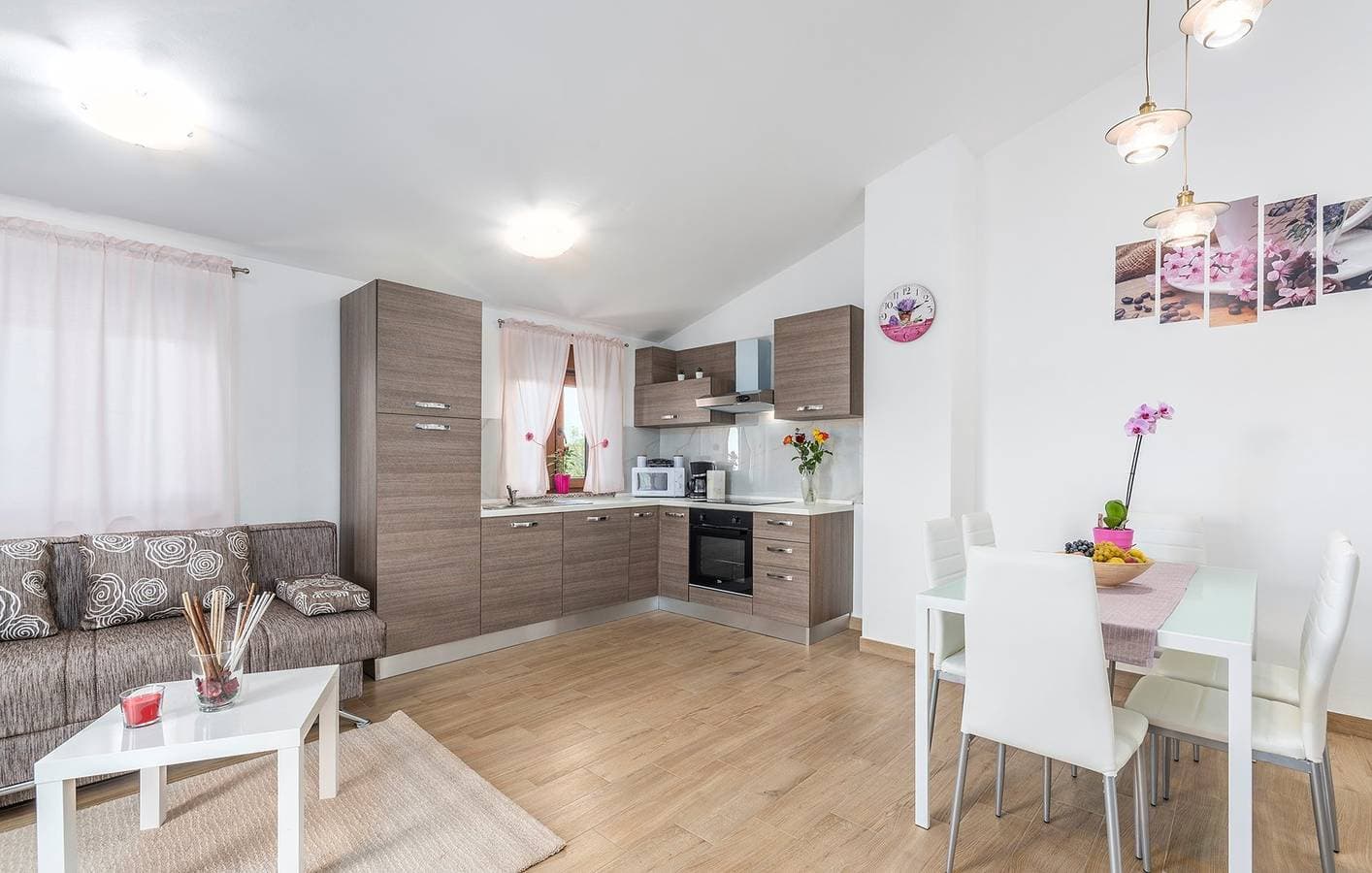 Foto 8 von 44: Ferienhaus Terre Bianche mit privatem Pool und Whirlpool