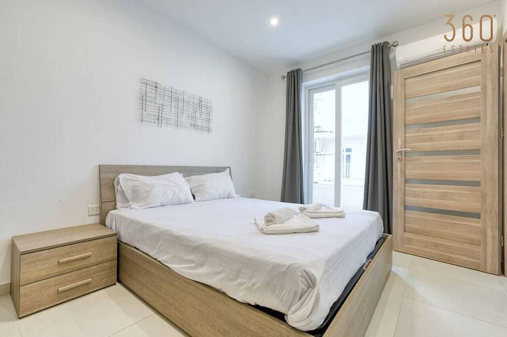 Foto 4 von 30: Modern 3Br home with Stunning Marina View in Pieta
