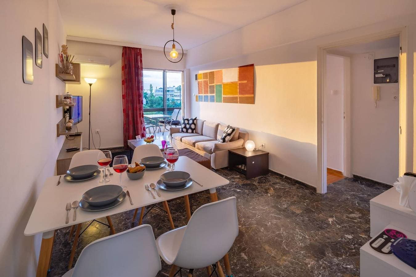 Foto 2 von 12: Ferienwohnung für 5 Personen mit Balkon