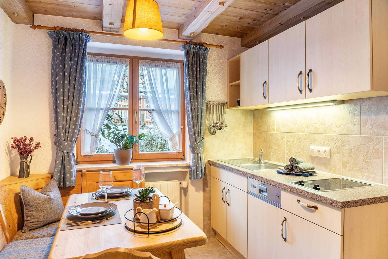 Foto 12 von 29: Ferienwohnung Reintal mit Bergblick, Balkon und WLAN