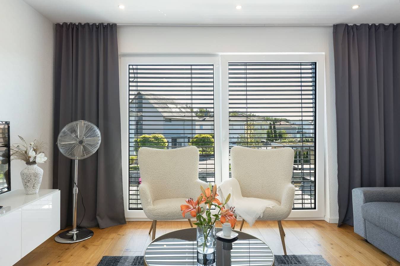 Foto 4 von 20: Ella's Lounge – Moderne Ferienwohnung mit Terrasse und WLAN am Waldrand