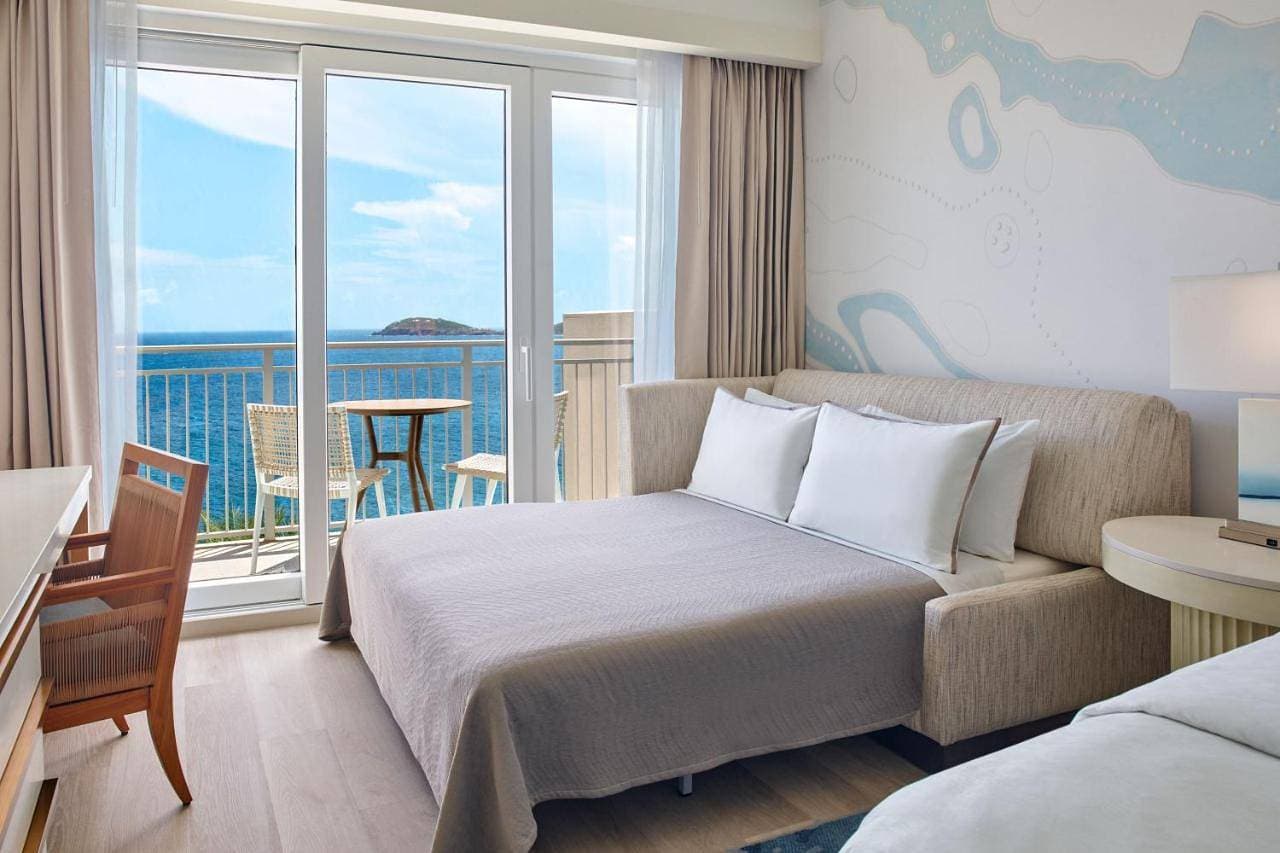 Foto 10 von 15: Deluxe King Room with Balcony and Ocean View