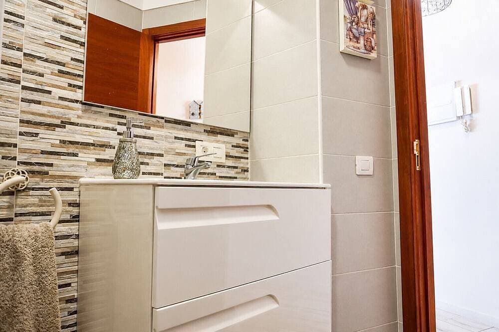 Foto 11 von 29: The Waves · Natural Pools & Sea Views, El Pris
