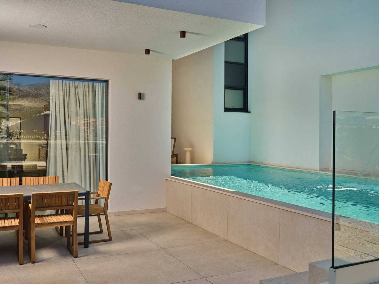 Foto 11 von 98: Luxusvilla Lunea mit Pool III