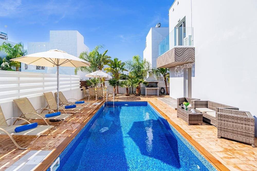 Villa Nissini by Ezoria Villas 1