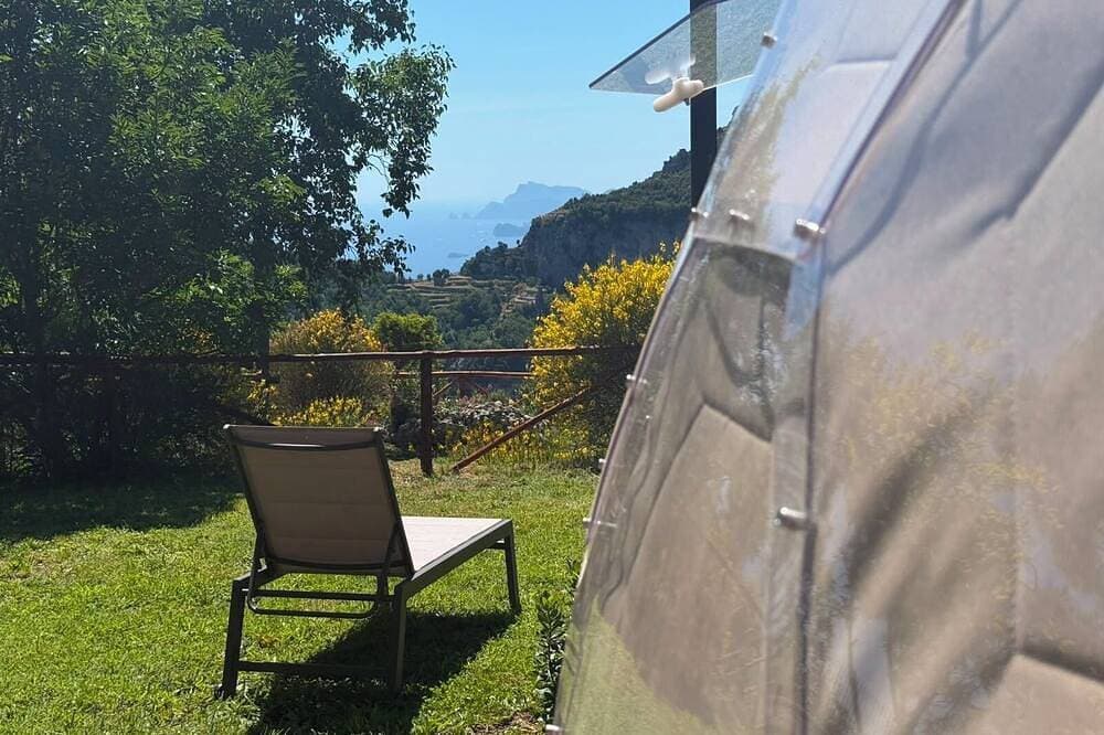 Foto 8 von 10: Glamping at Il Balcone degli Dei: Private Stars and a Hot Tub