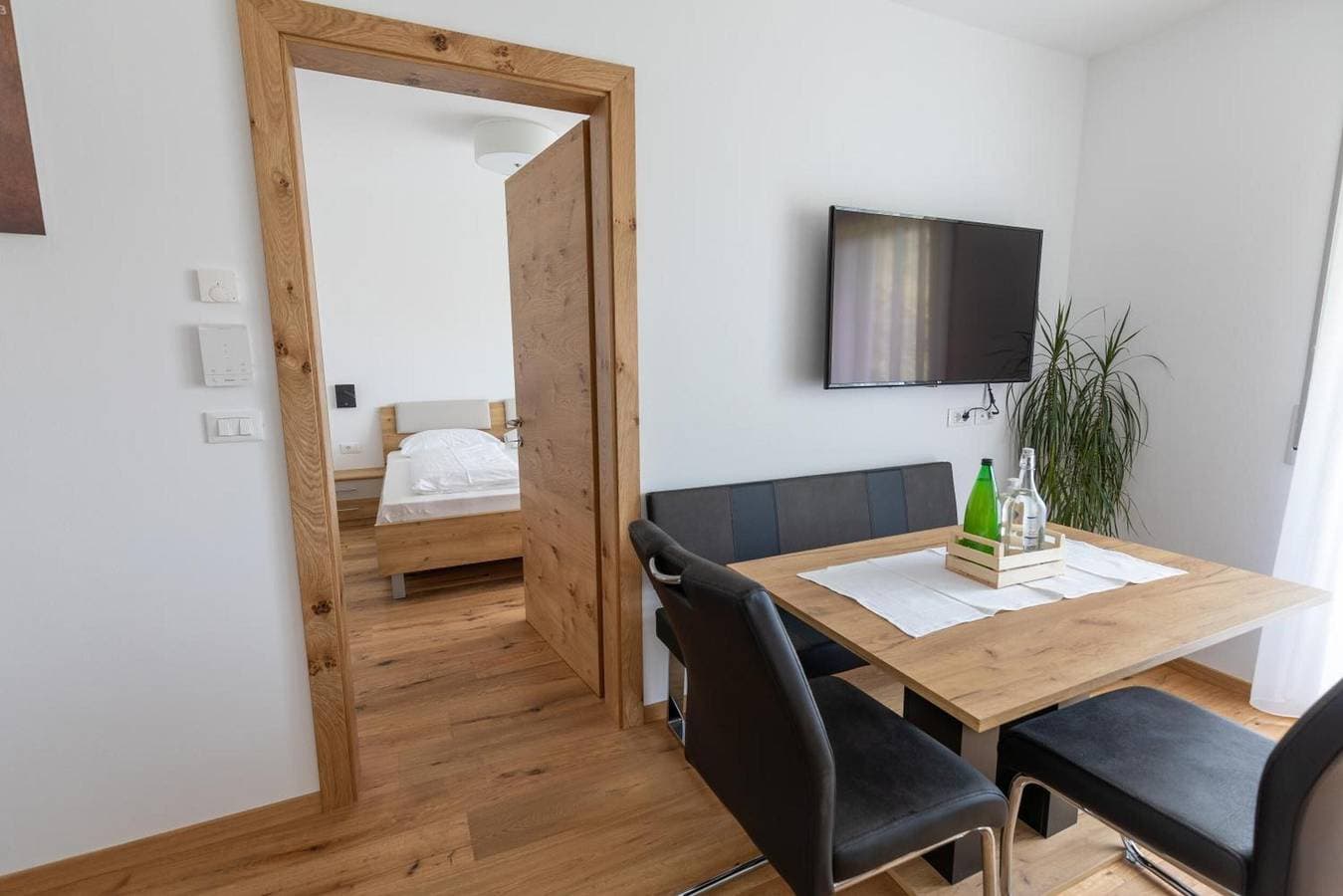Foto 12 von 16: Apartment Innermoarhof Ifinger mit Bergblick, Gemeinschaftsgarten und WLAN