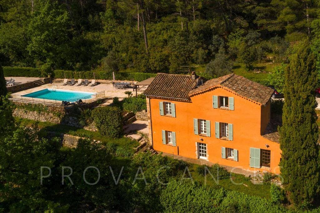 Foto 2 von 58: Charmantes Ferienhaus mit Pool und herrlichem Blick bei Draguignan