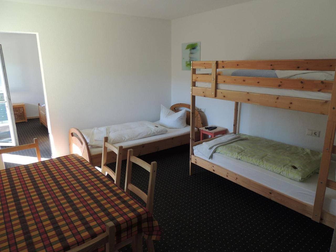 Foto 7 von 10: Family Two-Bedroom Suite (6 persons)