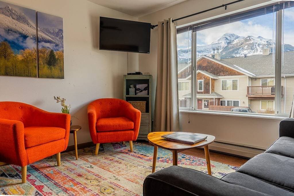 Foto 4 von 27: Wunderschön aktualisiert Mountain Condo mit Lone Peak Views - Big Sky! Ski nach Hause!