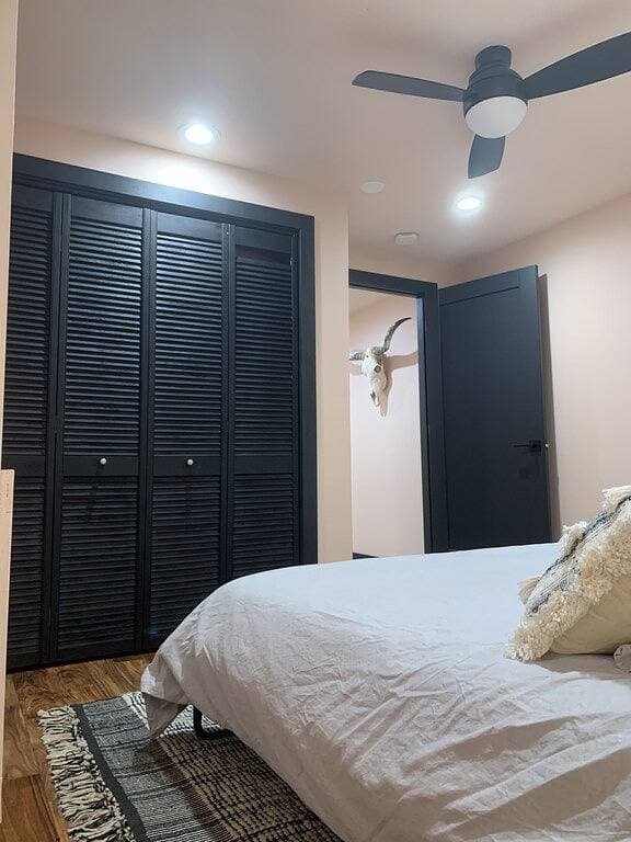 Hot Tub with a View, Private Modern Garden Level Apartment, Conservancy Access 1