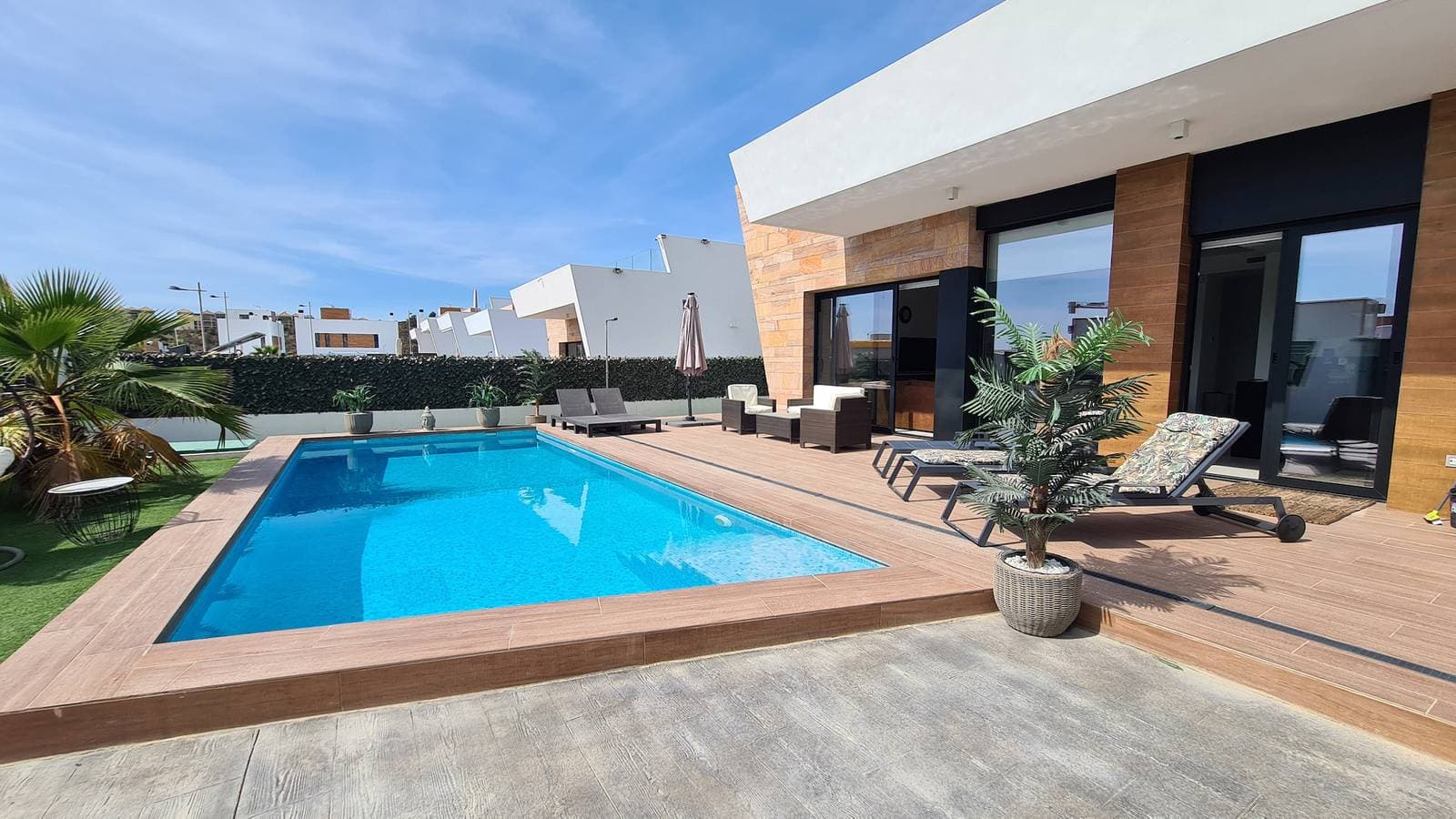 Foto 2 von 34: Villa für 6 Personen mit Terrasse