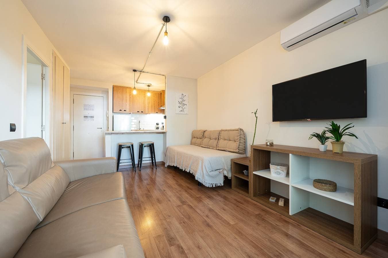 Foto 5 von 22: Ferienwohnung 'Apartamentos Salou - 112' mit Gemeinschaftspool, WLAN und Klimaanlage